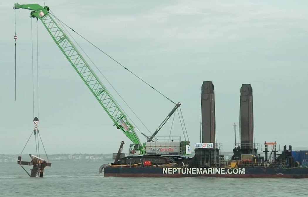 Crane working aboard NP562 on the SS Richard Montgomery project