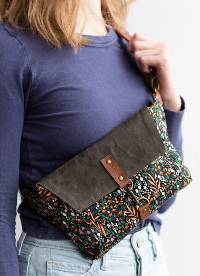 Haralson Crossbody Belt Bag Pattern by Anna Graham of Noodlehead