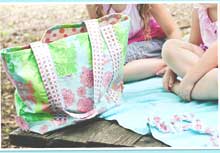 Vinyl Beach Tote & Towel Set Pattern by Aunt Tam's Pattern Co.