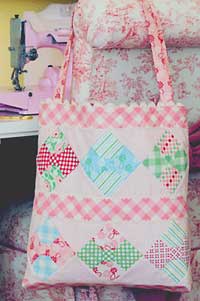 Lizzie Anne Bag Pattern by Bunny Hill Designs