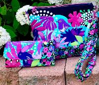 Crossbody Crush Bags & Wallet Pattern by Gerri Richards of Cool Cat Creations