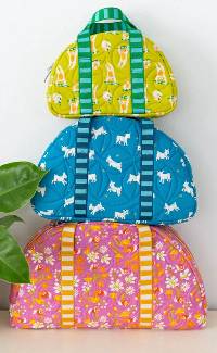 Sunshine Sisters Handbag Pattern by Kaitlyn Howell of Knot and Thread Design.