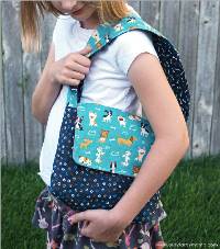 FREE Mini Messenger Bag Pattern by Artsy Fartsy Mama