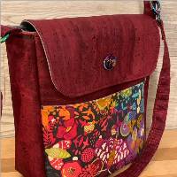 Urban Traveler Crossbody Bag Pattern by Brianna Roberts of Sew Cute and Quirky