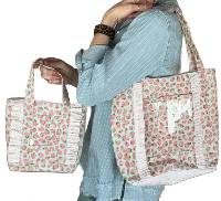 Berry Cute Bag Pattern by Natalie Santini of SewHungryHippie