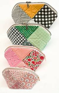 Criss Cross Pouch Set Pattern by Minki Kim of Sewing Illustration.