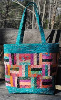 Rail Fence Tote Pattern by Susan Pfau of Sweet Jane's Quilting & Design.