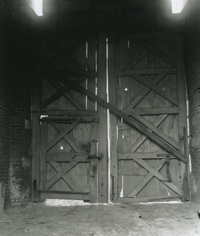 Binnenkant toegangspoort Slot Schaesberg