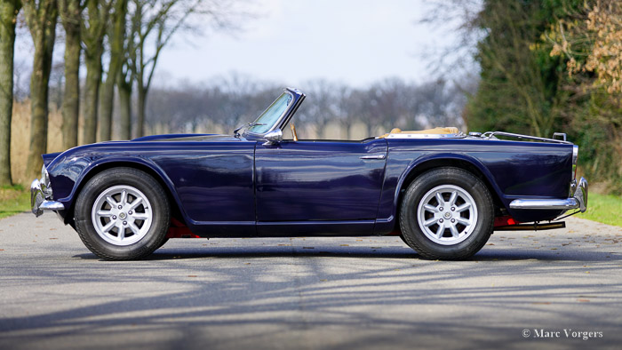 Triumph TR 4
