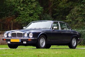 Daimler Double Six. CLICK HERE