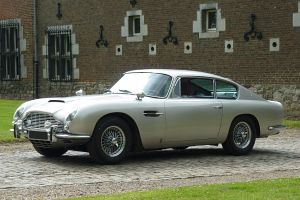 Aston Martin DB 6 Vantage. CLICK HERE / KLIK HIER