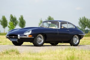 Jaguar E-type 4.2 Litre FHC. CLICK HERE