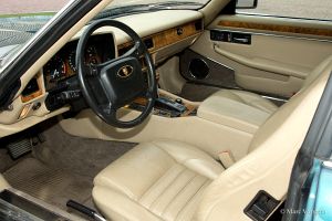 Jaguar XJS 4.0 Litre coupe. CLICK HERE/KLIK HIER