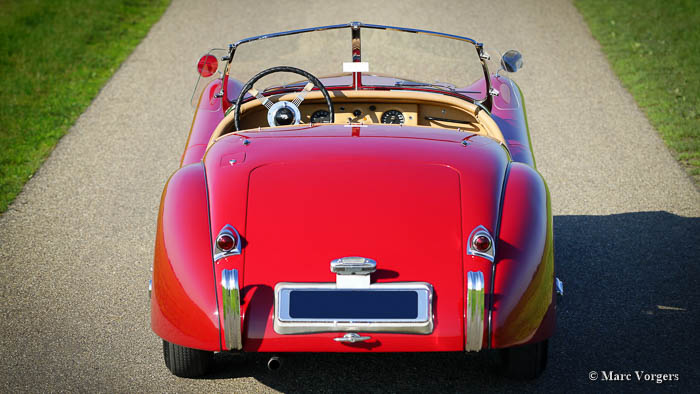 Jaguar XK 120 roadster. CLICK HERE