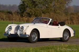 Jaguar XK 140 3.4 Litre DHC. CLICK HERE/KLIK HIER