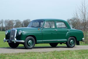 Mercedes-Benz 180. CLICK HERE/KLIK HIER