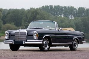 Mercedes-Benz 220 SE convertible CLICK HERE / KLIK HIER