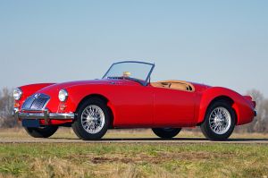 MG MGA 1600 roadster. CLICK HERE/KLIK HIER