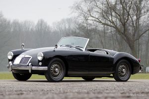 MG MGA Twin Cam. CLICK HERE / KLIK HIER