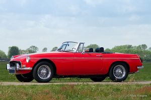 MG MGB roadster CLICK HERE / KLIK HIER