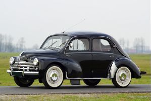 Renault 4CV. CLICK HERE