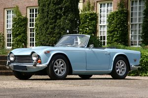 Triumph TR 250. KLIK HIER