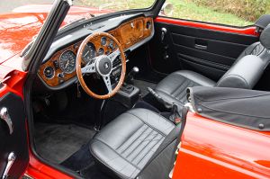 Triumph TR 6. KLIK HIER