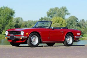 Triumph TR 6. CLICK HERE/KLIK HIER