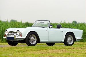 Triumph TR 4. CLICK HERE