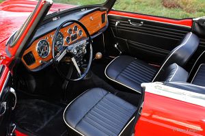 Triumph TR 4. CLICK HERE / KLIK HIER