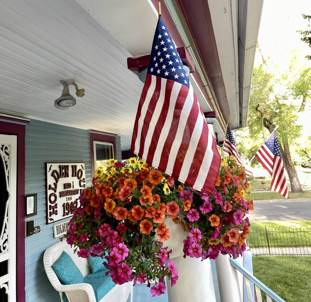 Holden House B&B Colorado Springs CO proud veteran owned bed and breakfast inn
