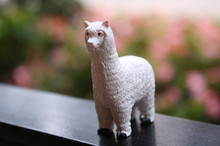 alpaca figurine