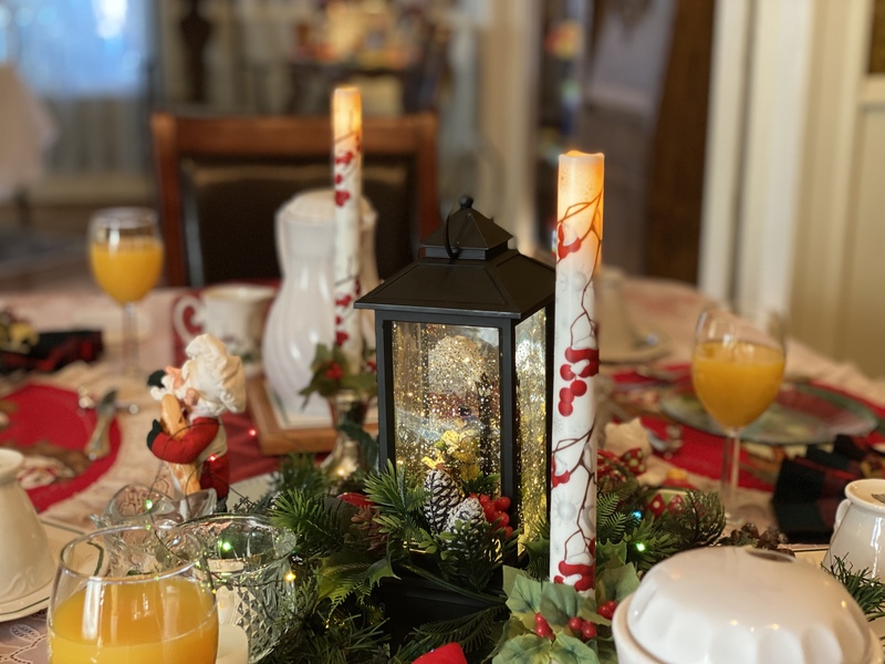 Holidays and Christmas cheer at Holden House B&B