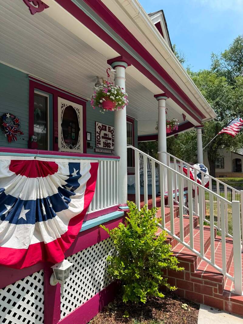 Holden House celebrates America's birthday
