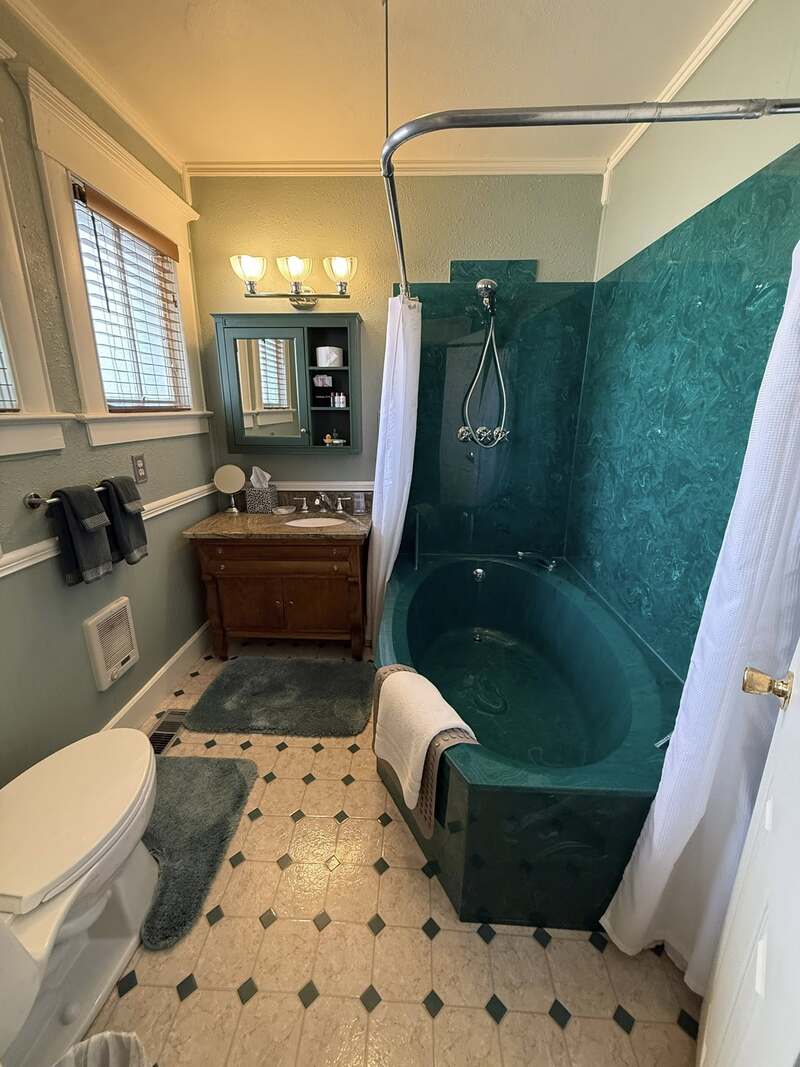Holden House features all suites with private baths