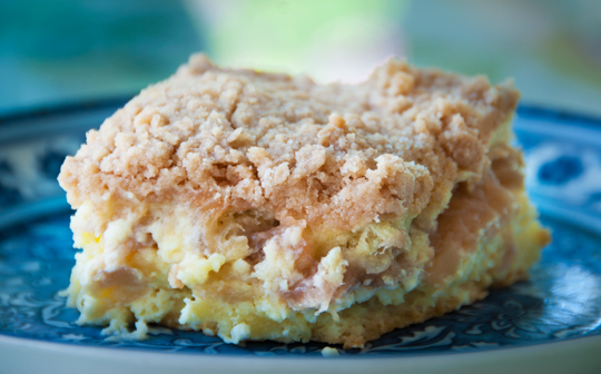 rhubarb coffee cake